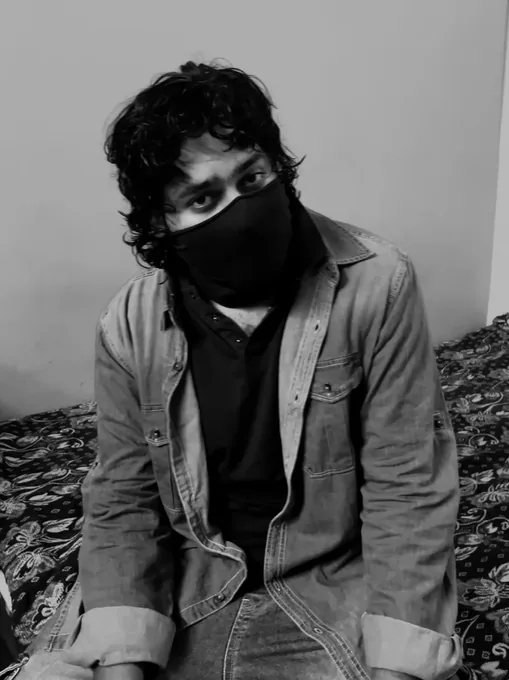 Azfar recording a song